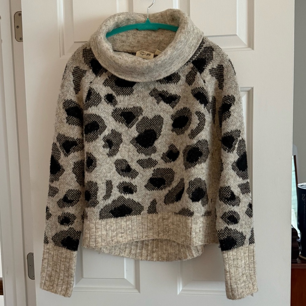 RD Style Gray and Black Cowl Neck Sweater - size S